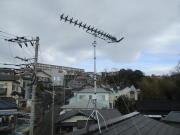 神奈川県逗子市池子　アンテナ工事　ケーブルテレビから切替えアンテナ工事　塩害対策仕様（上下2段8本アンテナ支線張り）