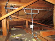 神奈川県相模原市中央区田名　アンテナ工事　ケーブルテレビから切替えアンテナ工事　天井裏・屋根裏アンテナ工事